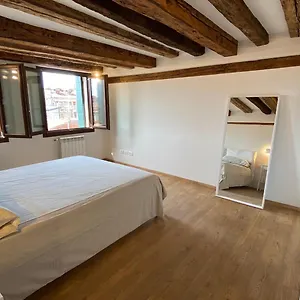 Apartment Rooftop 3999, Venice
